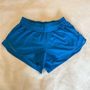 Lululemon Hotty Hot Shorts 2.5” Size 6